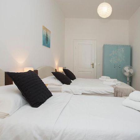 Town Place Apartment Split Extérieur photo