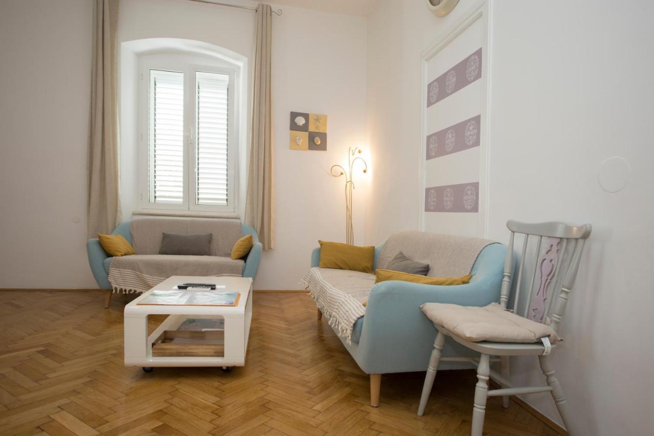 Town Place Apartment Split Extérieur photo
