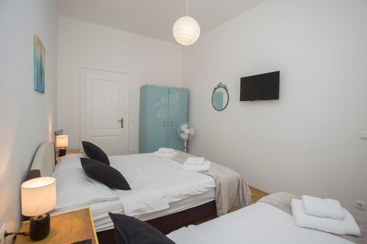 Town Place Apartment Split Extérieur photo
