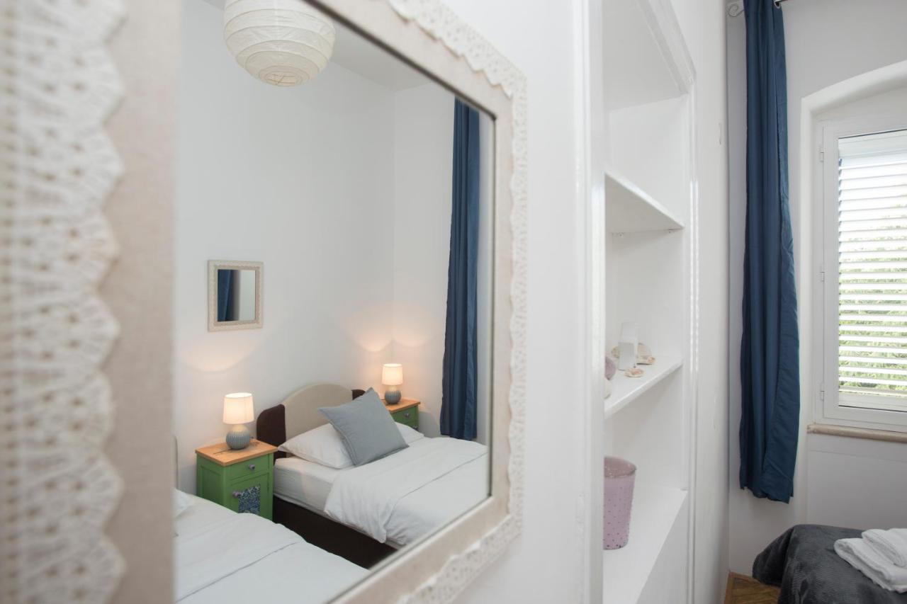Town Place Apartment Split Extérieur photo